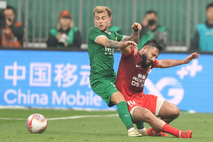 欧冠半场：蒂尔破门，阿尔瓦雷斯扳平，埃因霍温1-1马竞（欧冠半场战报：蒂尔先开纪录，阿尔瓦雷斯扳平，埃因霍温暂1-1马竞）