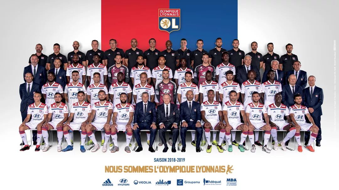 布斯克茨退役，10年世界杯冠军西班牙仅剩5人仍在踢球（布斯克茨挂靴，西班牙2010世界杯冠军班底仅余5人仍在征战）