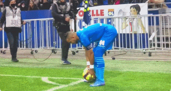 每体：拉波尔塔表示与梅西关系正常，这种关系实际上不存在