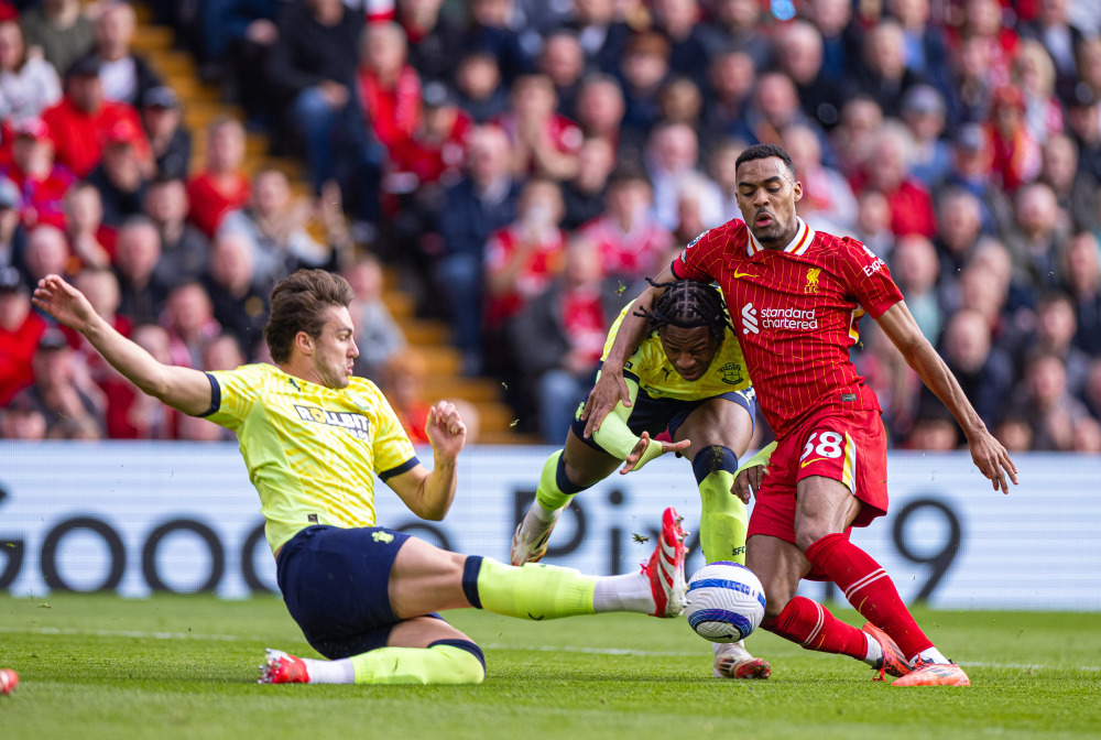 孔帕尼年终信致信球迷：2025凯恩圆梦，2026保持活力（孔帕尼年末寄语球迷：2025凯恩圆梦，2026延续活力）