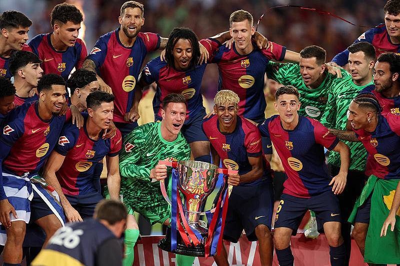 斯皮纳塞：圣西罗首秀是所有孩子的梦想；我的特点更像图拉姆（斯皮纳塞：能在圣西罗完成首秀是每个孩子的憧憬，我的踢法更贴近图拉姆）