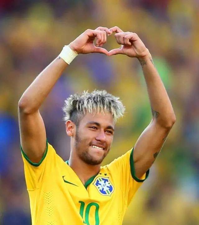 2-0胜韩国，熊猫杯实时积分榜中国U22登顶！（中国U22 2-0力克韩国，熊猫杯即时积分榜登顶）