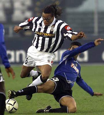 于根伟：如果主场输亚泰，可能又要被说成于送分、于人情世故（于根伟直言：主场若负亚泰，恐再被指“送分”“讲人情”）