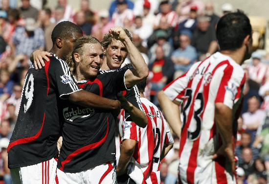 官方：内马尔关节镜手术成功，治疗半月板撕裂进程顺利（官方通报：内马尔关节镜手术顺利完成，半月板撕裂康复进展良好）