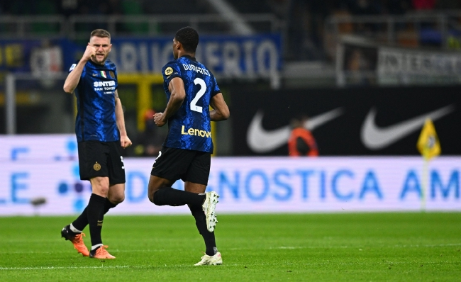 日职联战报：稻垣祥点射绝杀，名古屋鲸鱼1-0战胜福冈黄蜂（J1联赛快讯：稻垣祥点球绝杀，名古屋鲸鱼1-0力克福冈黄蜂）