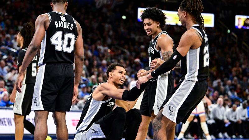 东契奇三双再升级打破联盟纪录（东契奇再攀三双新高，刷新联盟纪录）