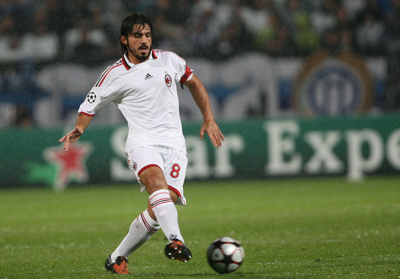 意甲积分榜：米兰凭净胜球领跑，前四只差1分，尤文仍第7（意甲积分形势：米兰以净胜球登顶，前四仅差1分，尤文依旧第7）