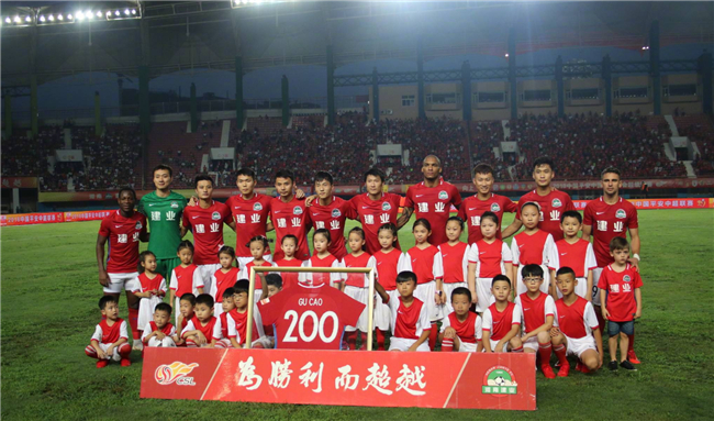 玄学加成！巴西加冕六星就在明年？上次落位C组世界杯夺冠（玄学再现：巴西明年圆六星？上回分入C组最终捧杯）