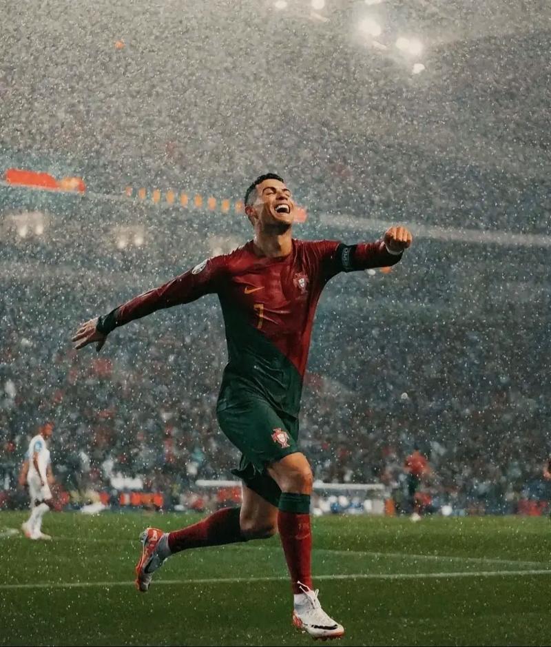 67岁意大利人神了：率罗马坐稳意甲榜首宝座,又率罗马胜欧联领头羊（67岁意大利名帅太猛：率罗马稳坐意甲榜首，又力克欧联领头羊）