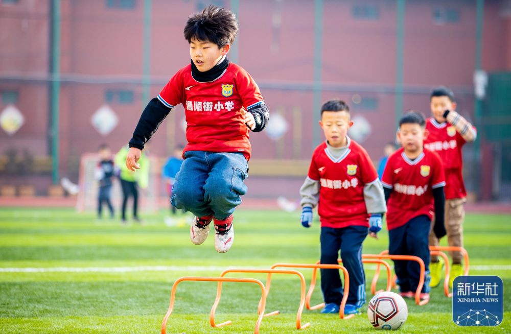 官方：卡扎伊什维利当选2025赛季中超最佳球员（官宣：卡扎伊什维利加冕2025赛季中超最佳球员）